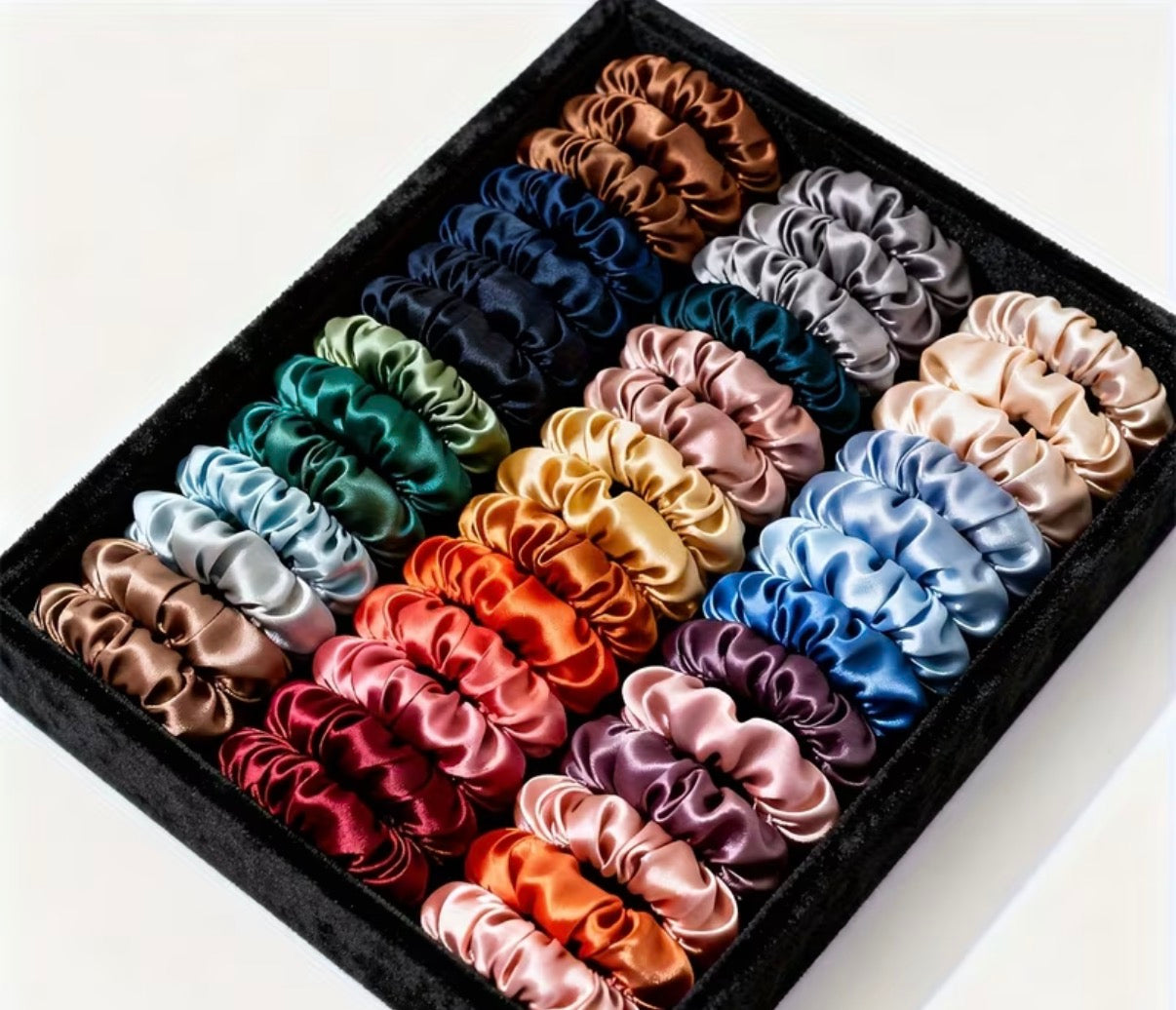 Mini scrunchies